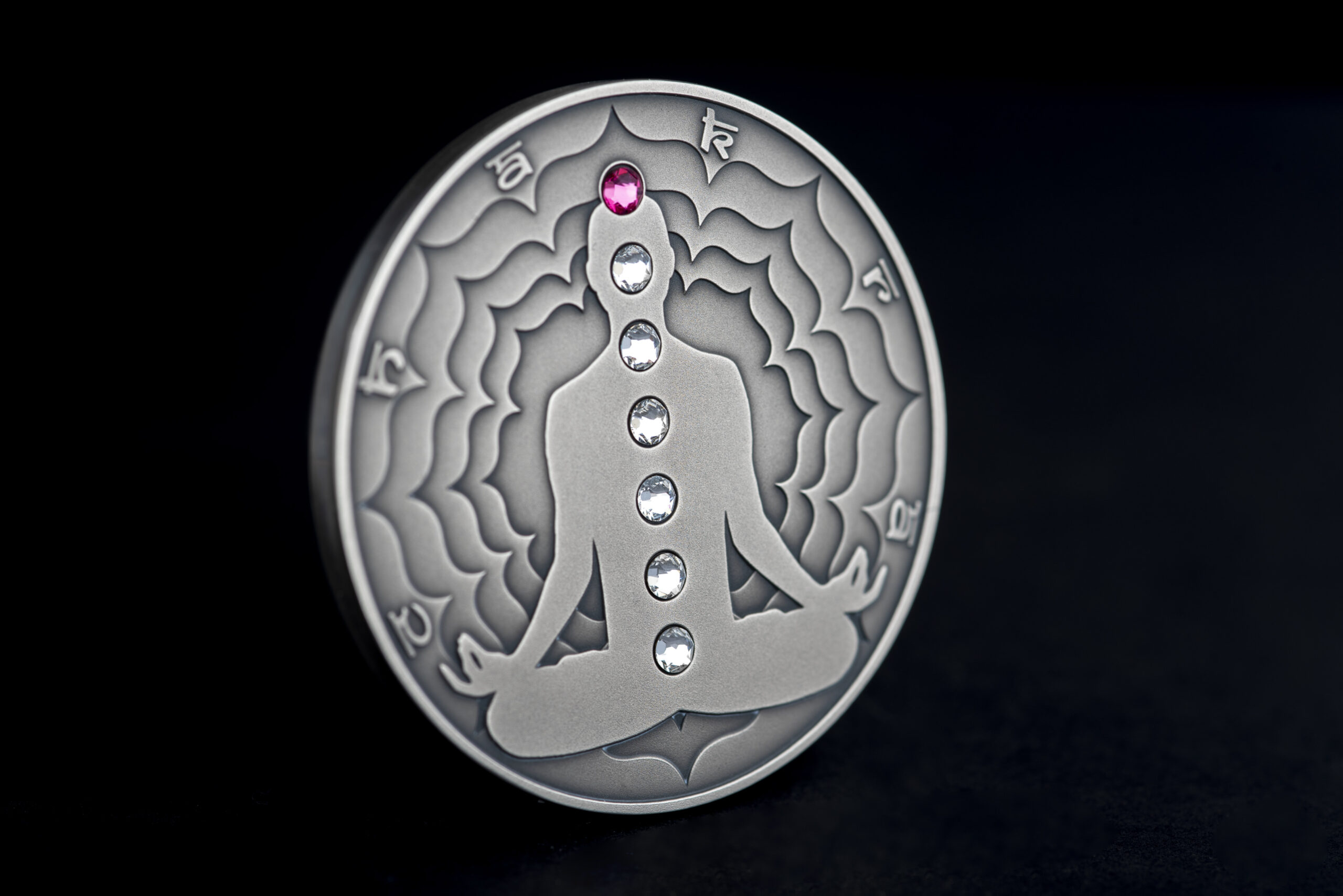 6519 # Camarões 2000 francos 2021 Prata 999 Ø50mm 2 OZ 62,2 g # Os 7 Chacras " SAHASHARA" Rara só 100 exemplares no mundo - Imagem 4